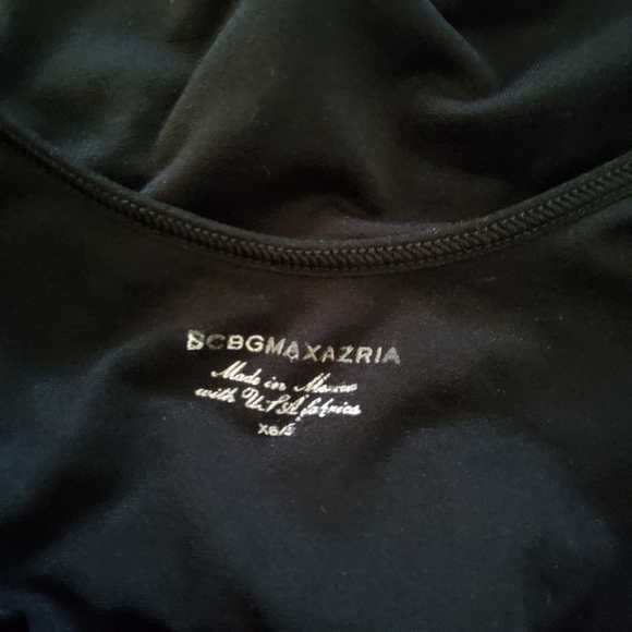 BCBGMaxAzria Bodycon Top Built-in-bra XS/S Black Cap Sleeve New - Picture 6 of 7